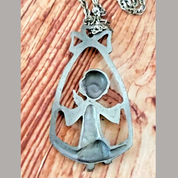 Pewter Hand Finished Angel on Swing Ornament on Chain by Peltro Made in Italy - Picture 3 of 4